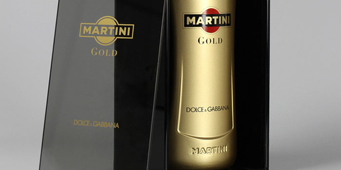 The Perfect Fusion of Mixology and Fashion: Martini Gold